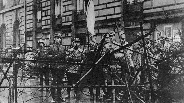 Novemberputsch in München 1923 mit Himmler an einer Straßensperre