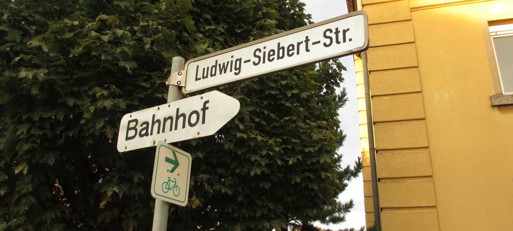 1945 musste die Ludwig-Siebert-Straße auf Befehl der Amerikaner umbenannt werden; 1955 wurde sie wieder so benannt - bis heute 